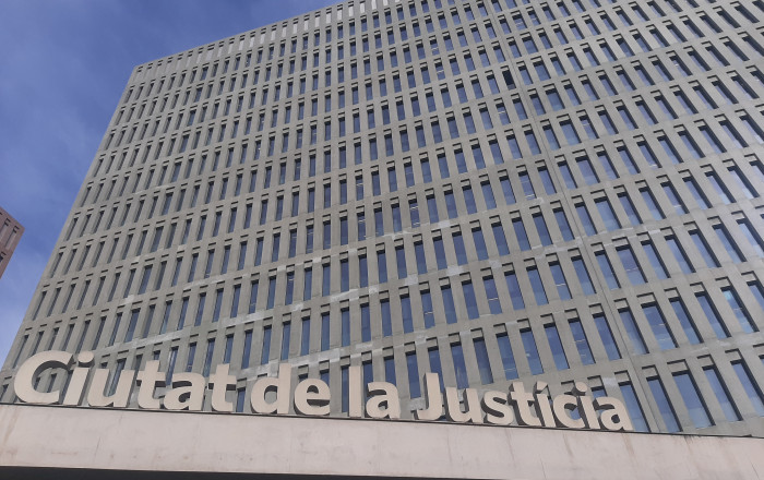 Venta en rentabilidad - Hostal -
L'Hospitalet de Llobregat - Collblanc