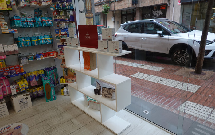 Sale - Local comercial -
Cornella de Llobregat - Gavarra