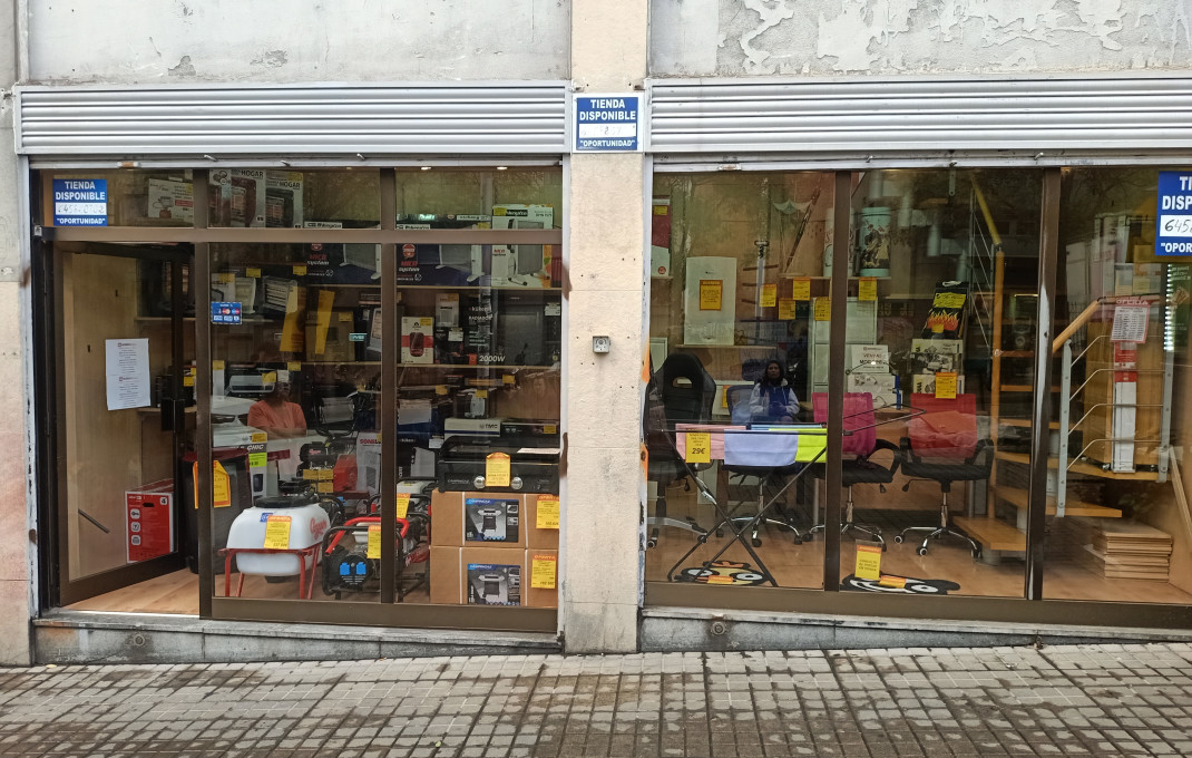 Venta - Local comercial -
Barcelona - Guinardo