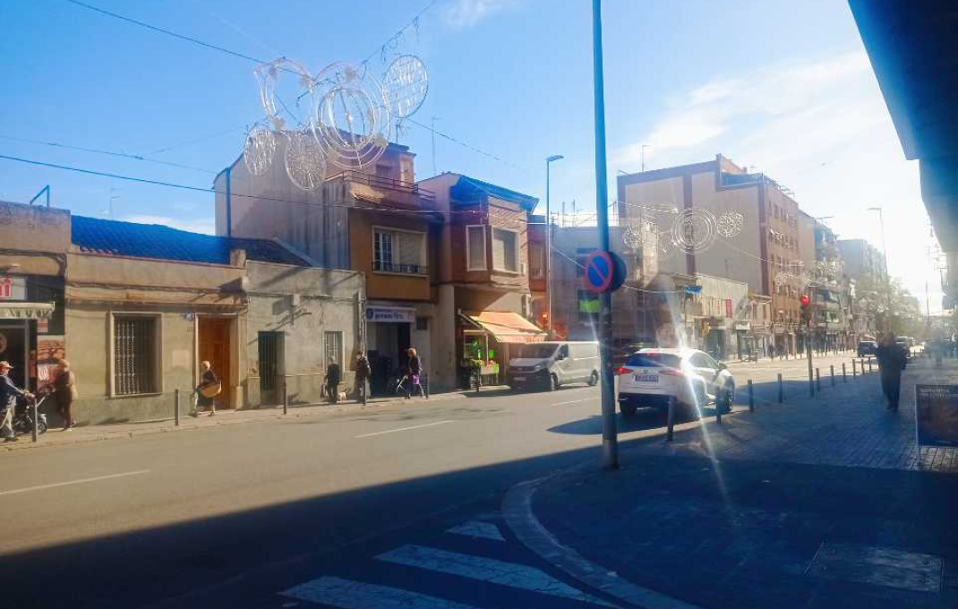 Venta - Local comercial -
Sabadell