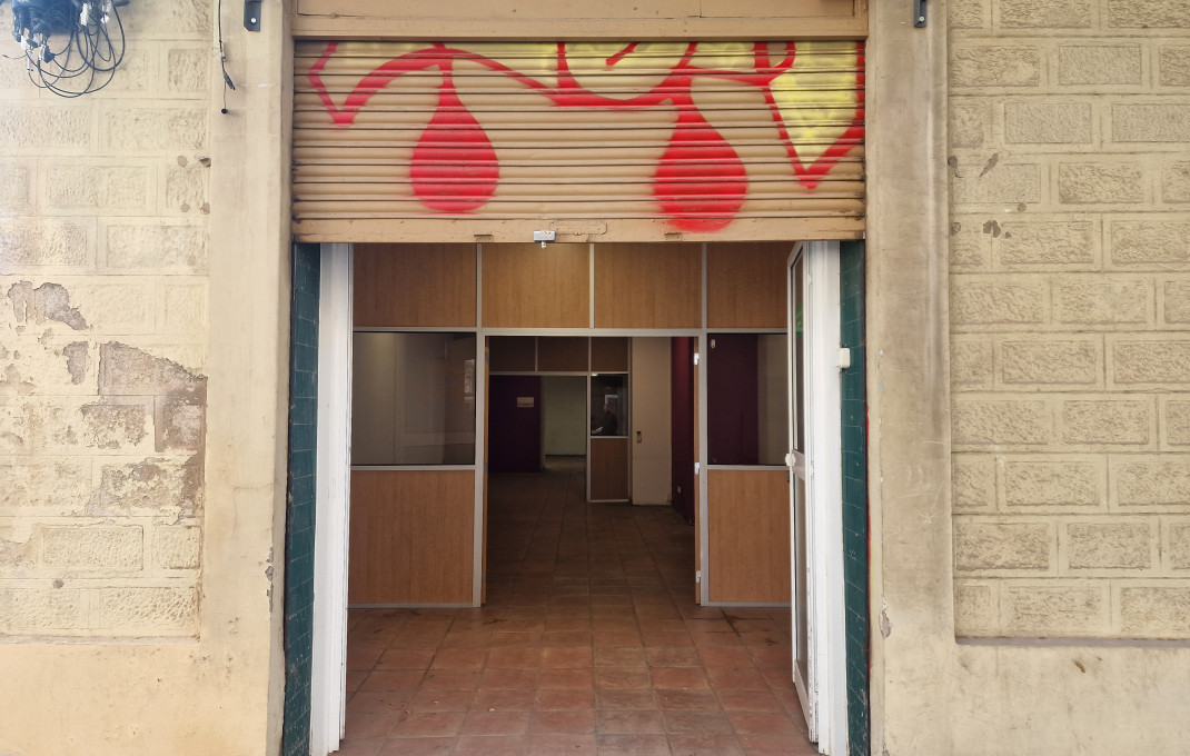 Revente - Local comercial -
Barcelona - Poblenou