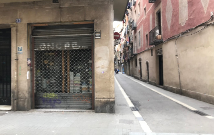 Sale - Local comercial -
Barcelona - Raval
