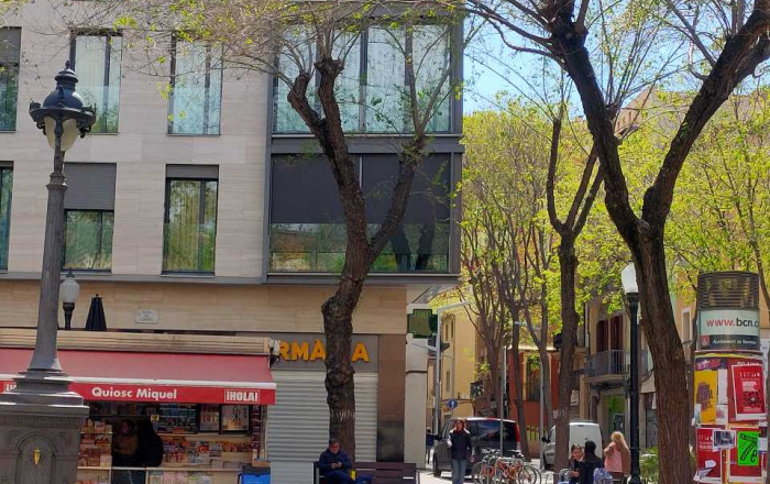 Rental - Local comercial -
Barcelona - Sant Andreu