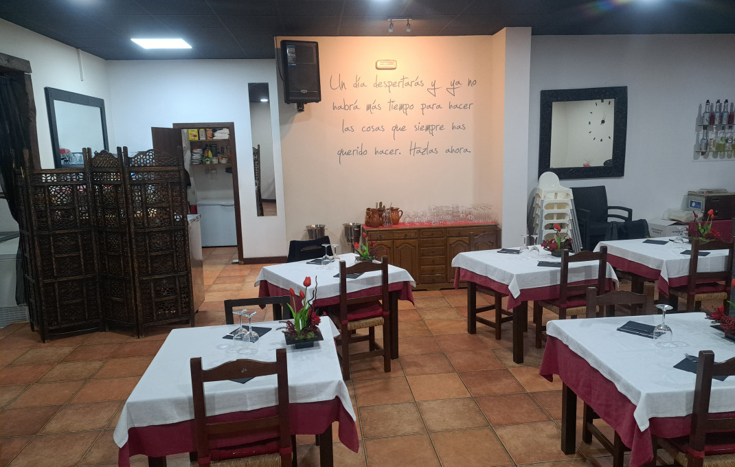 Transfert - Restaurant -
Piera