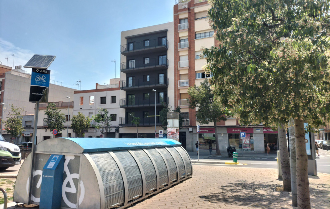 Alquiler - Local comercial -
Sant Boi de Llobregat