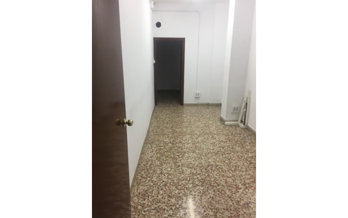 Sale - Local comercial -
Sabadell