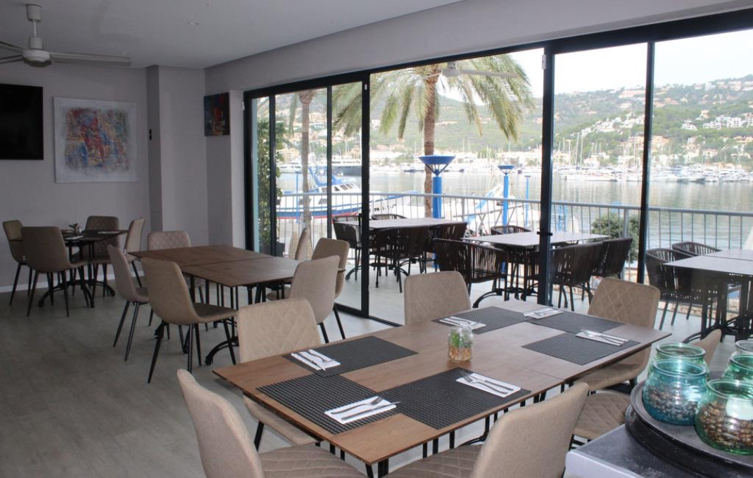 Transfert - Bar Restaurante -
Palma de Mallorca - Palma