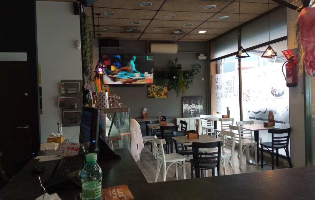 Traspaso - Bar-Cafeteria -
Terrassa