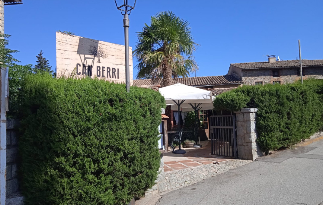 Transfer - Restaurant -
Girona