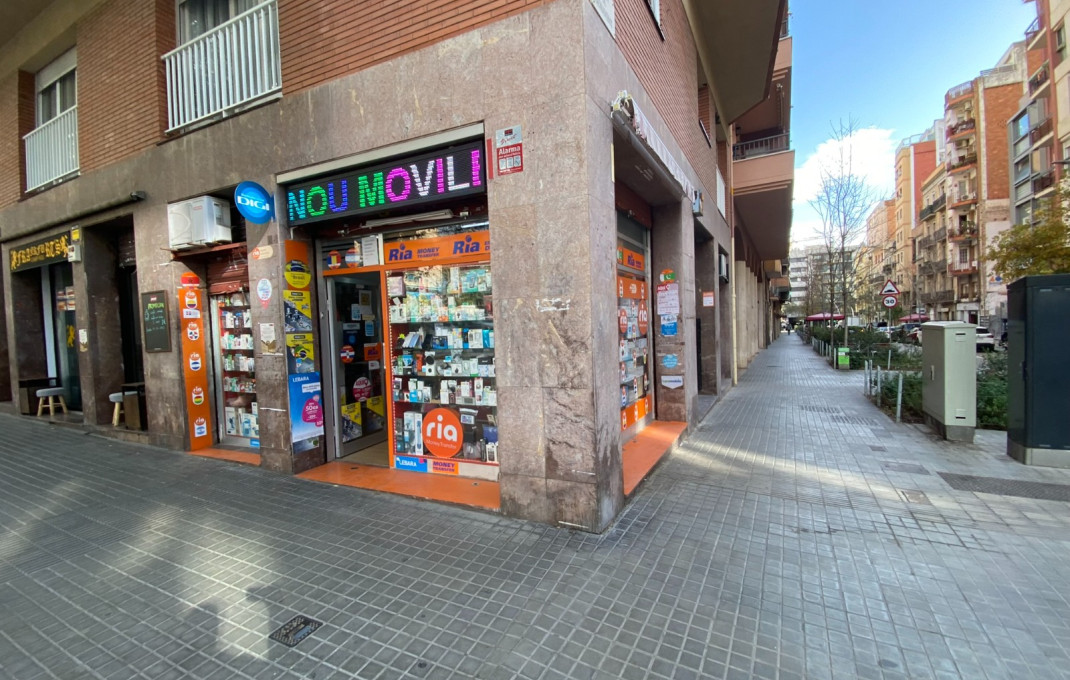 Traspaso - Tiendas -
Barcelona - Les corts