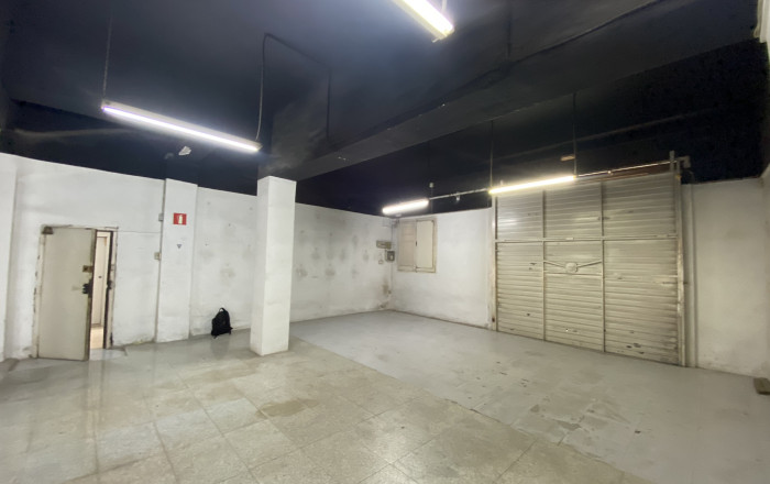 Alquiler - Local comercial -
Barcelona - Sant Martí
