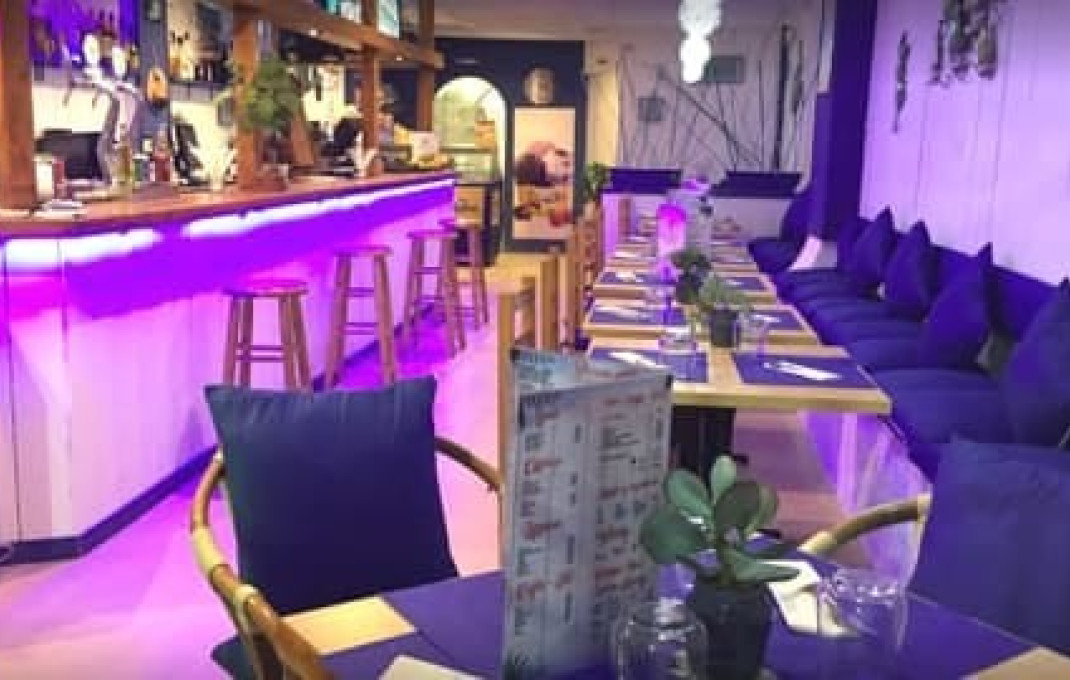 Revente - Bar Restaurante -
Girona