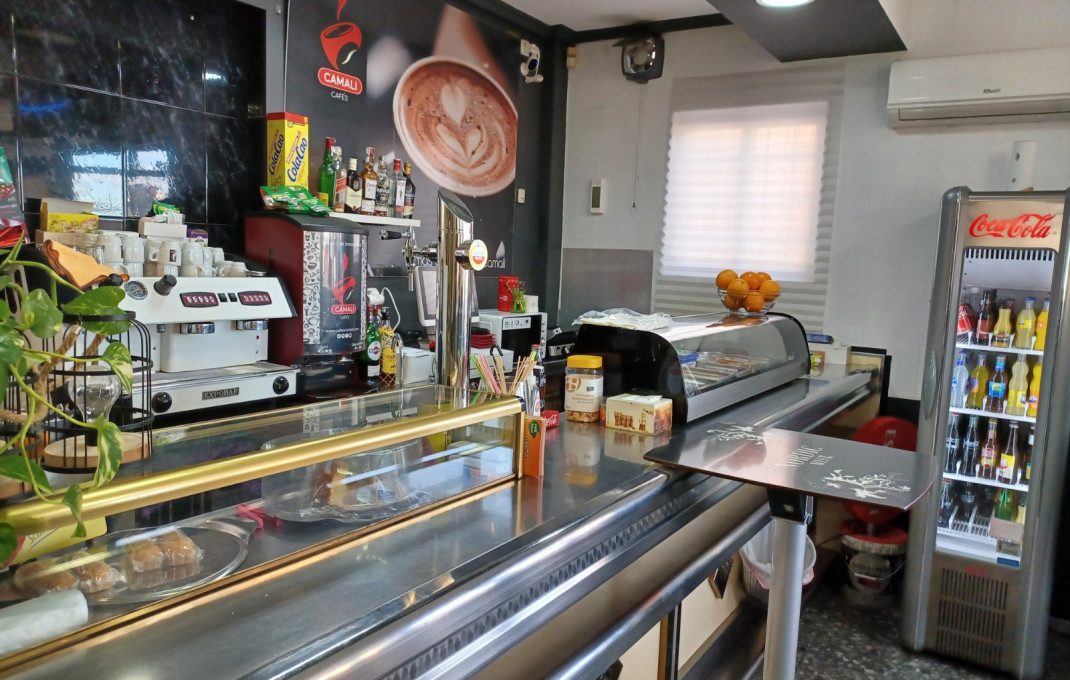 Traspaso - Bar-Cafeteria -
Madrid