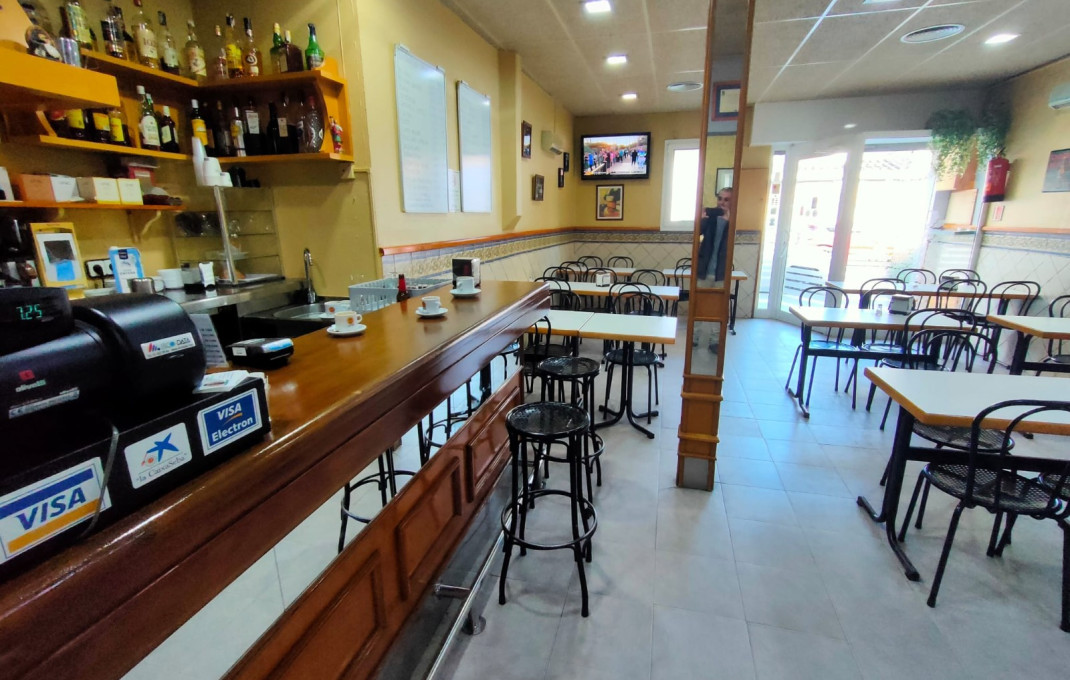 Revente - Bar Restaurante -
Badalona - San Roc - El Remei