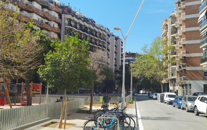 Alquiler - Local comercial -
Barcelona - Gràcia