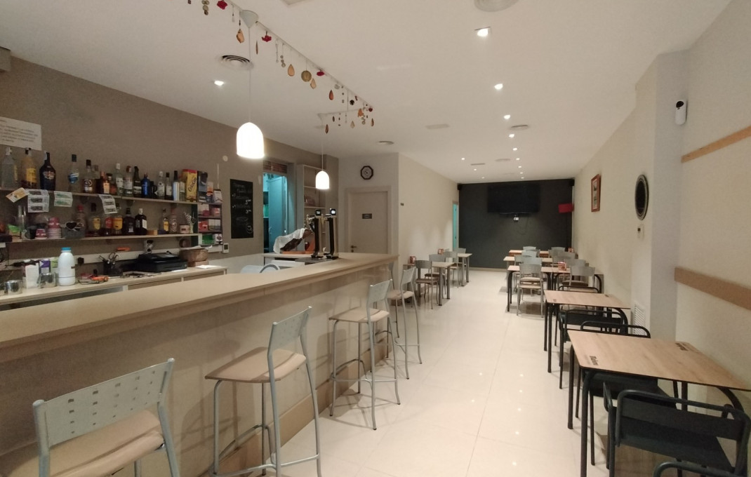 Traspaso - Bar-Cafeteria -
Sant Feliu