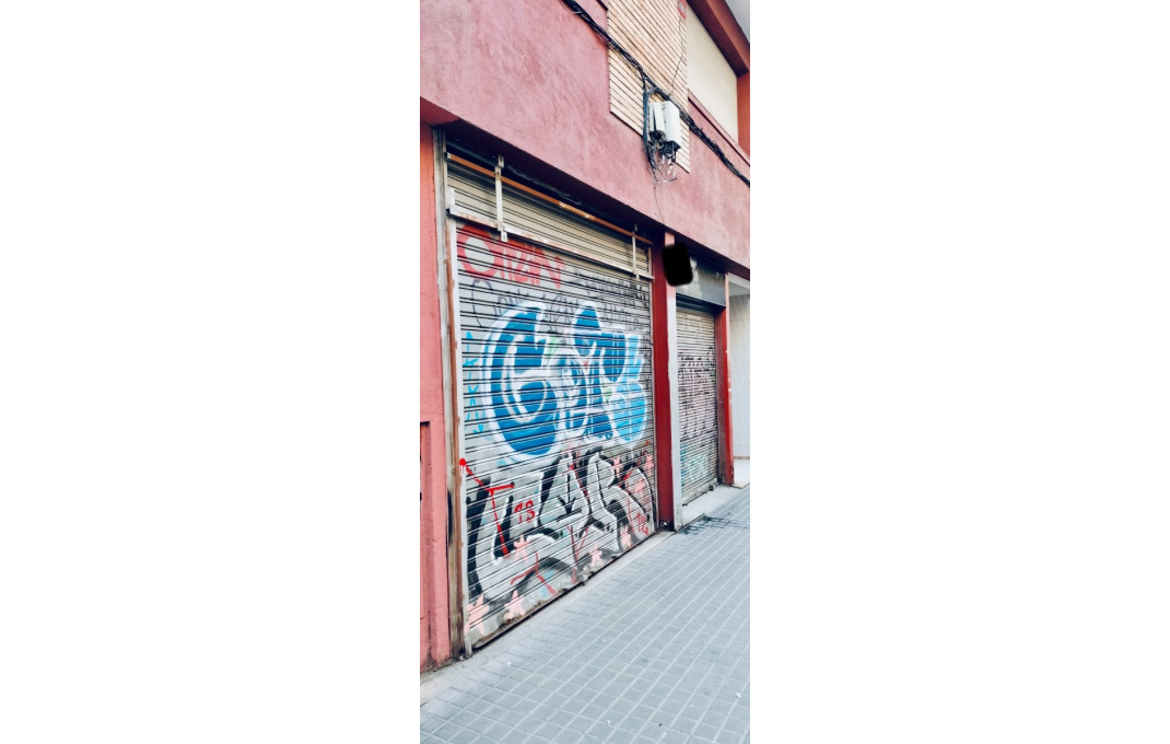 Rental - Local comercial -
Barcelona - Sants