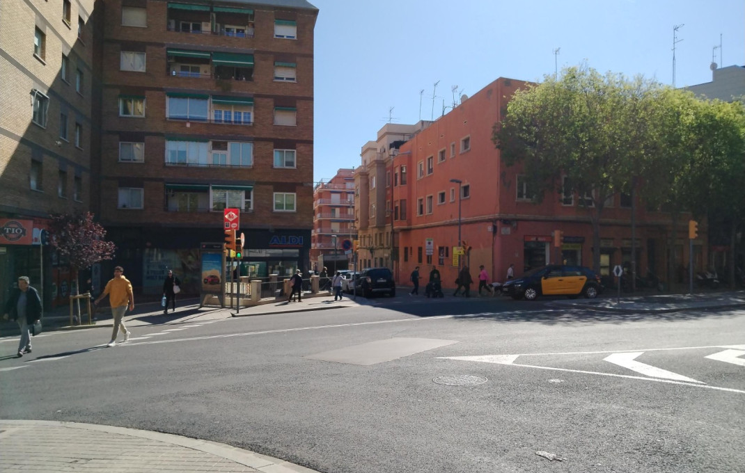 Venta en rentabilidad - Local comercial -
Barcelona - Nou Barris