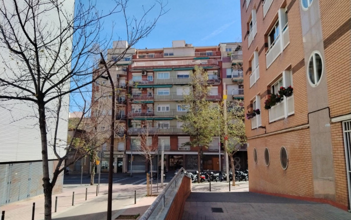 Profitable sale - Local comercial -
Barcelona - Nou Barris