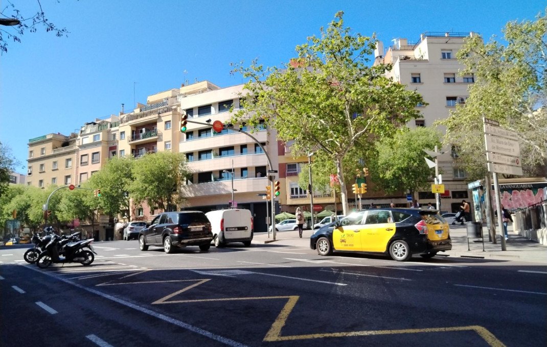 Vente rentable - Local comercial -
Barcelona - Nou Barris
